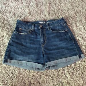 Women’s Denizen Jean Shorts by Levi’s, Size 4/27